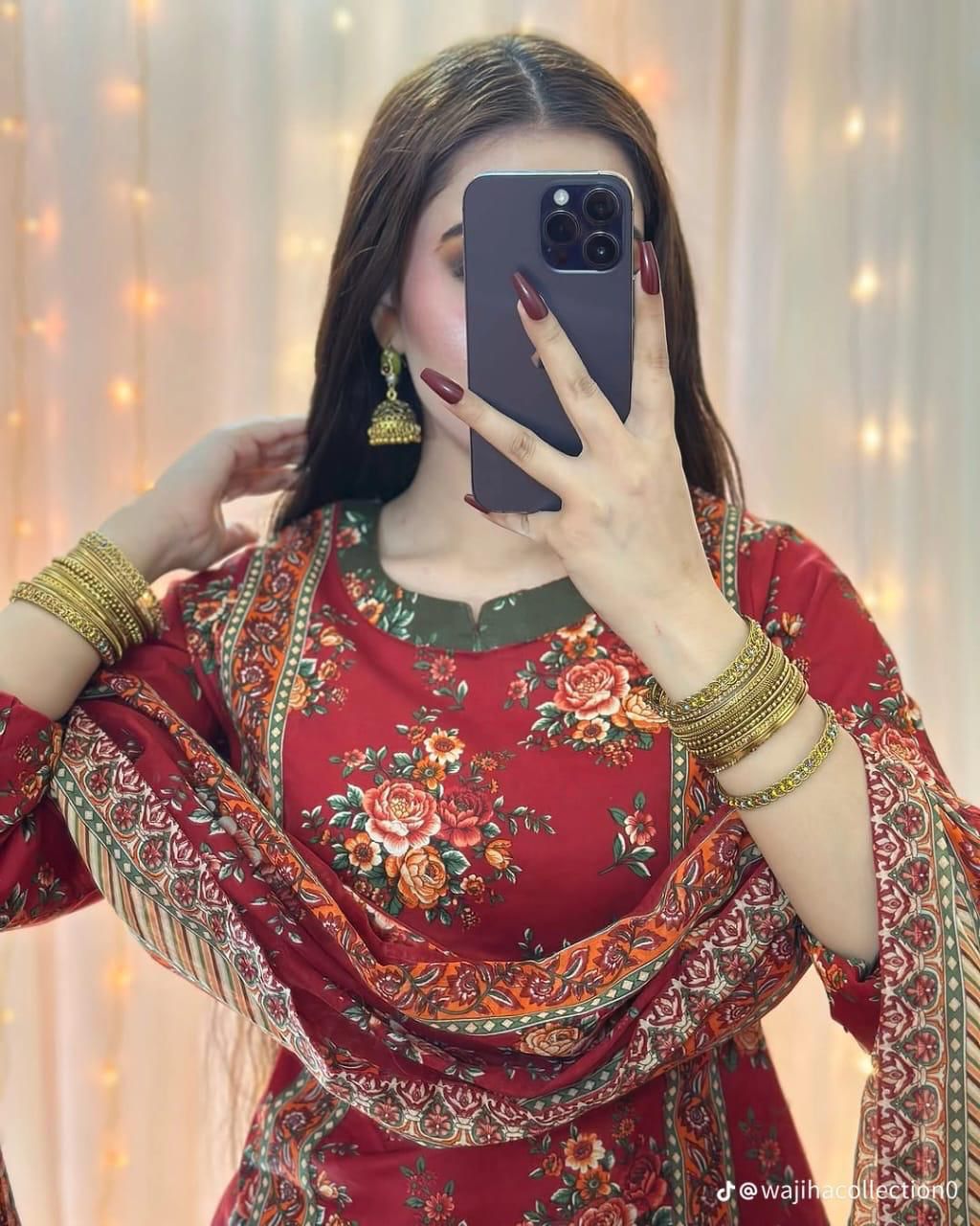 Elegant Red Floral Printed Lawn Suit with Chiffon Dupatta – Traditional Pakistani Women's Outfit